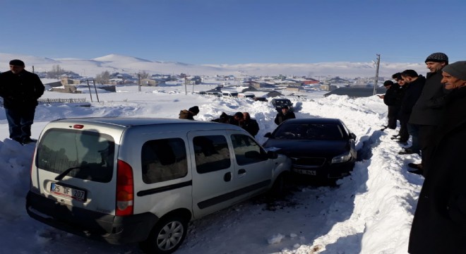 Taziye yolunda trafik kazası: 5 yaralı 